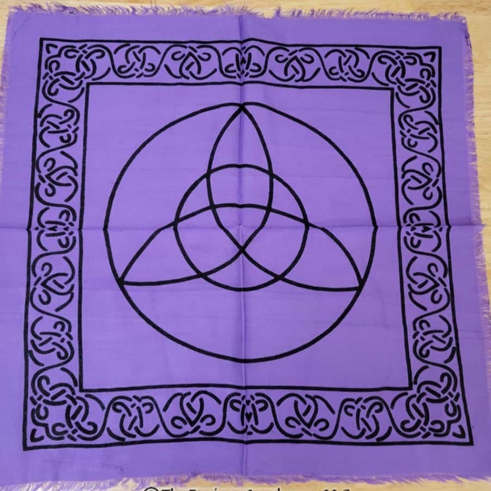 Triquetra Alter Cloth W/ Mini Ritual Candles and Bells - Picture 2 of 5